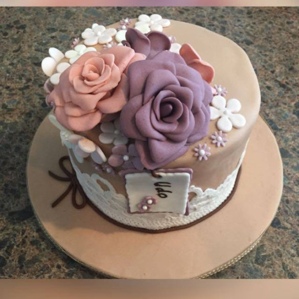 Flower Burst cake with tag